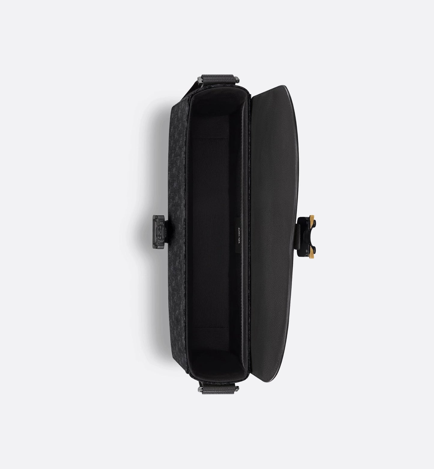 Saddle shoulder bag with flap black