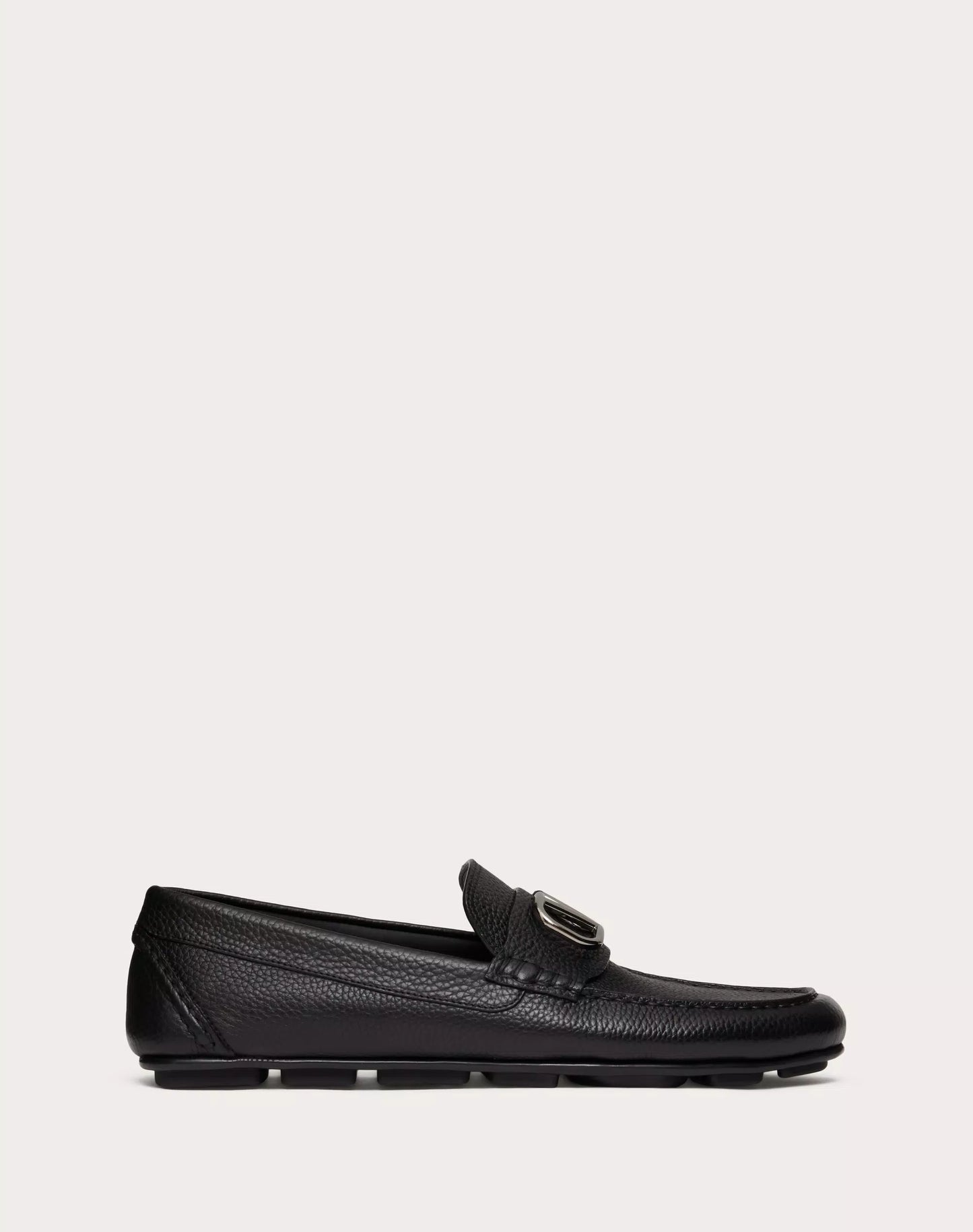 Driver Loafer VLogo Signature aus genarbtem Kalbsleder Schwarz