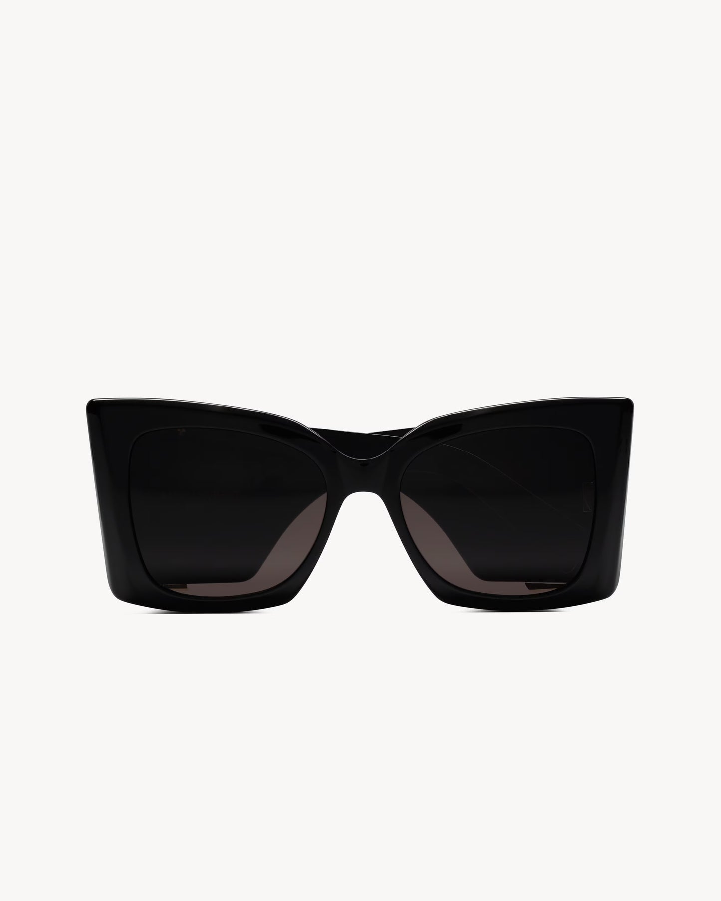 Oversized cat-eye sunglasses in black acetate for women