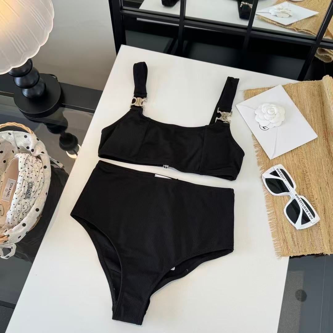 Triomphe High-Waist-Bikini-Set Schwarz mit goldenen Details