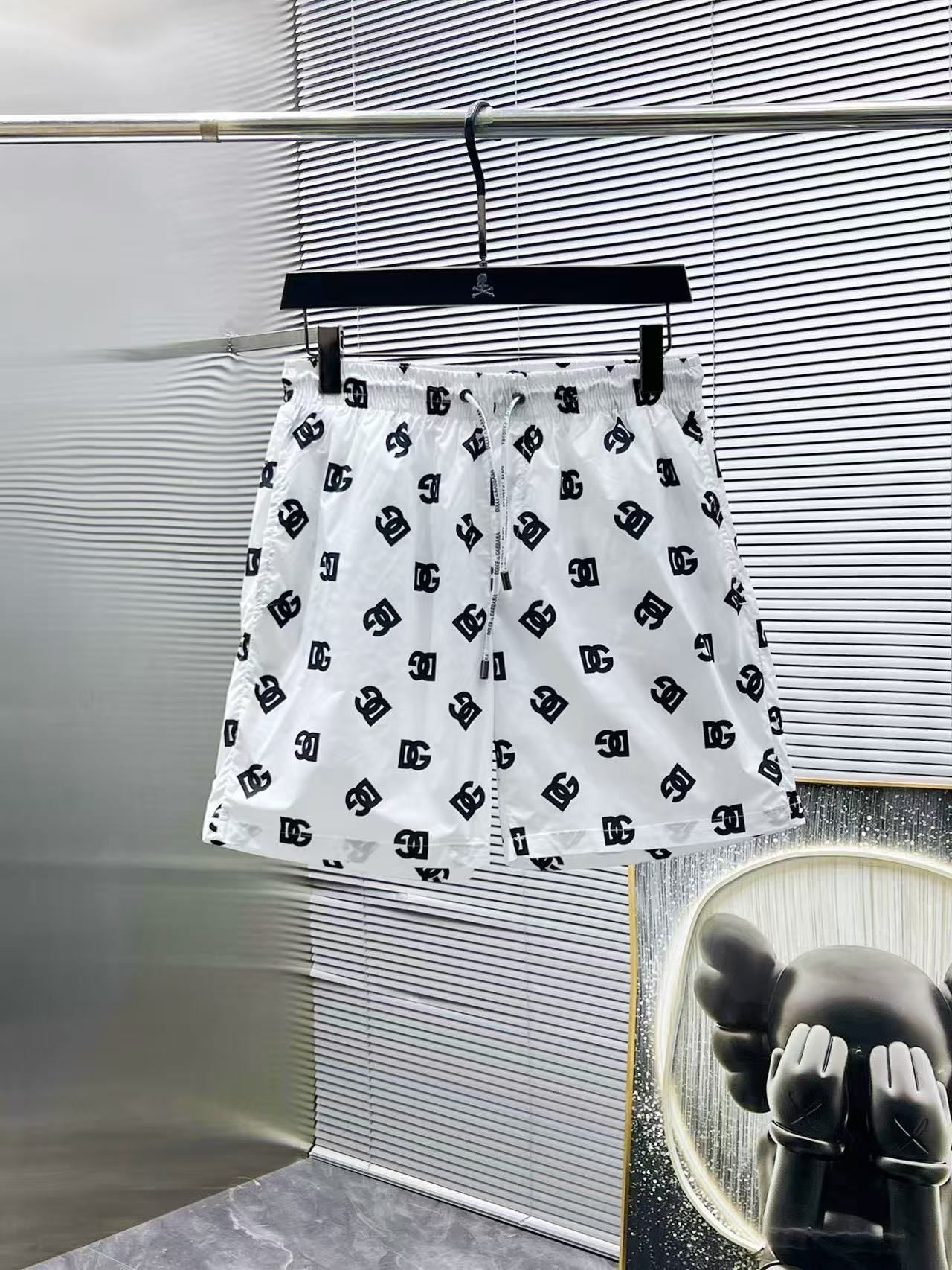 Badehose mit Monogramm-Muster Weiß