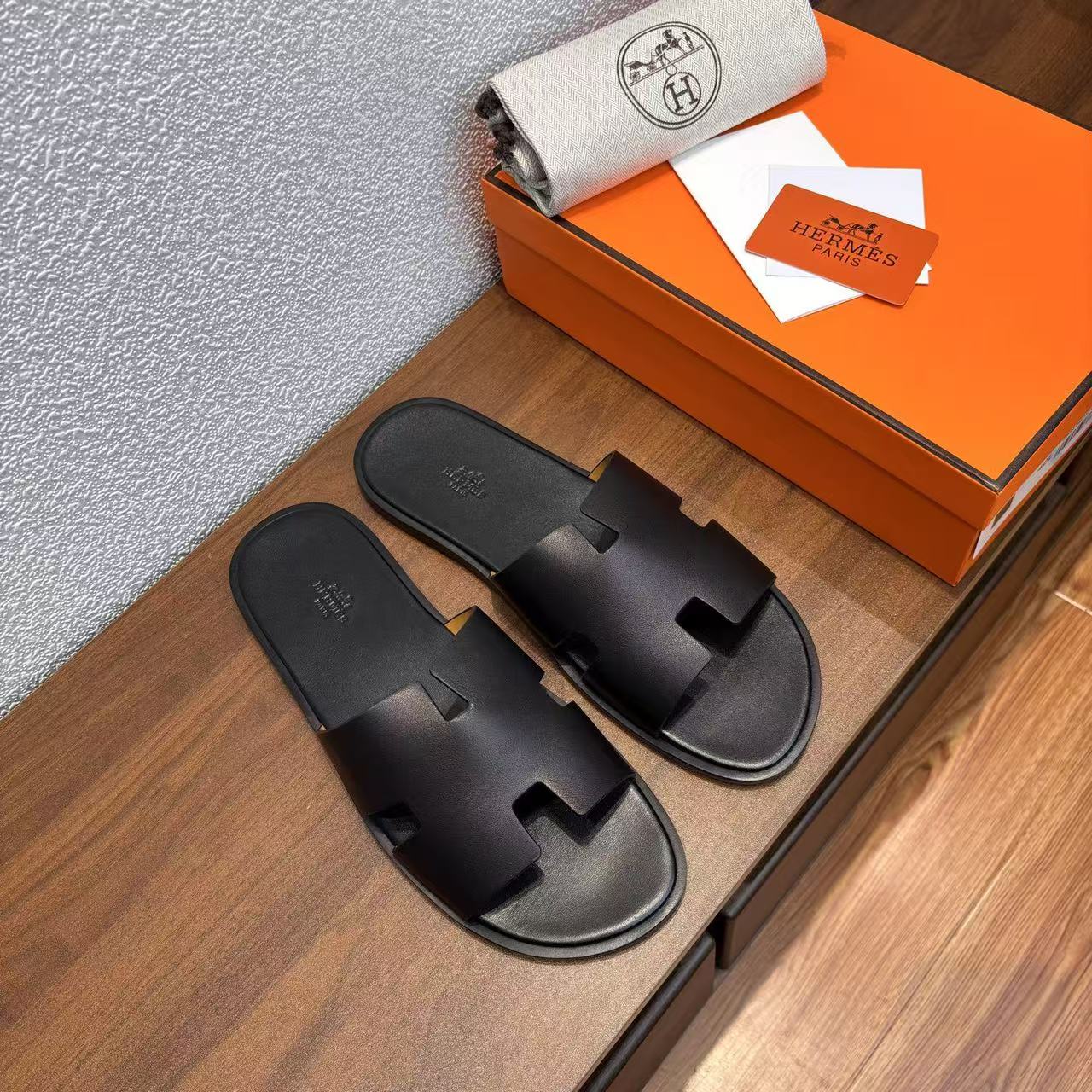 Herren-Sandalen Izmir aus schwarzem Kalbsleder