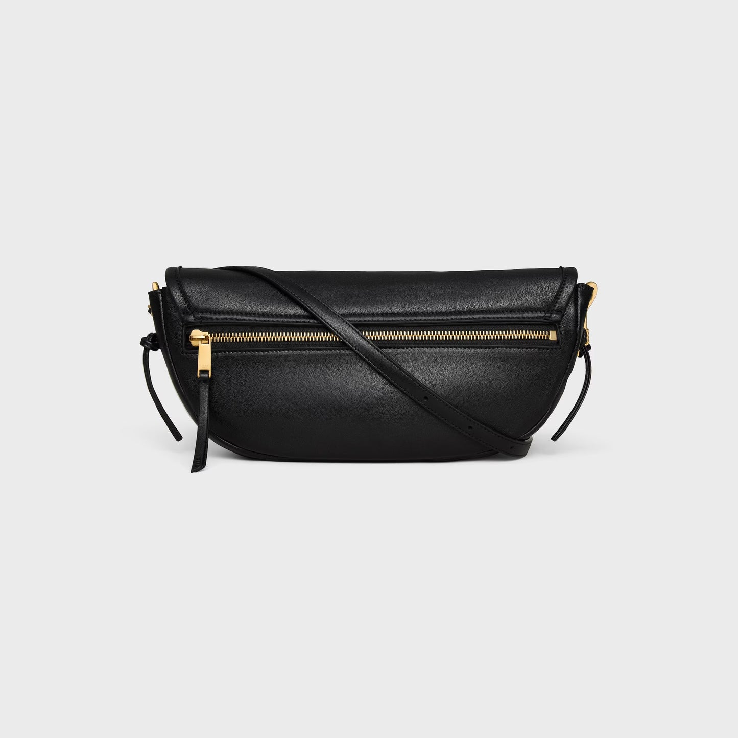Kleine Halfmoon Soft Triomphe Tasche aus weichem glänzendem Lammleder in Schwarz