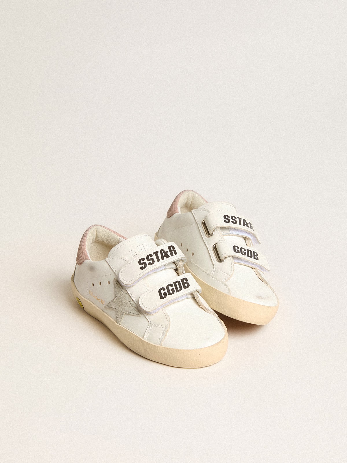 Old School Young made of leather with grey suede star and old pink heel