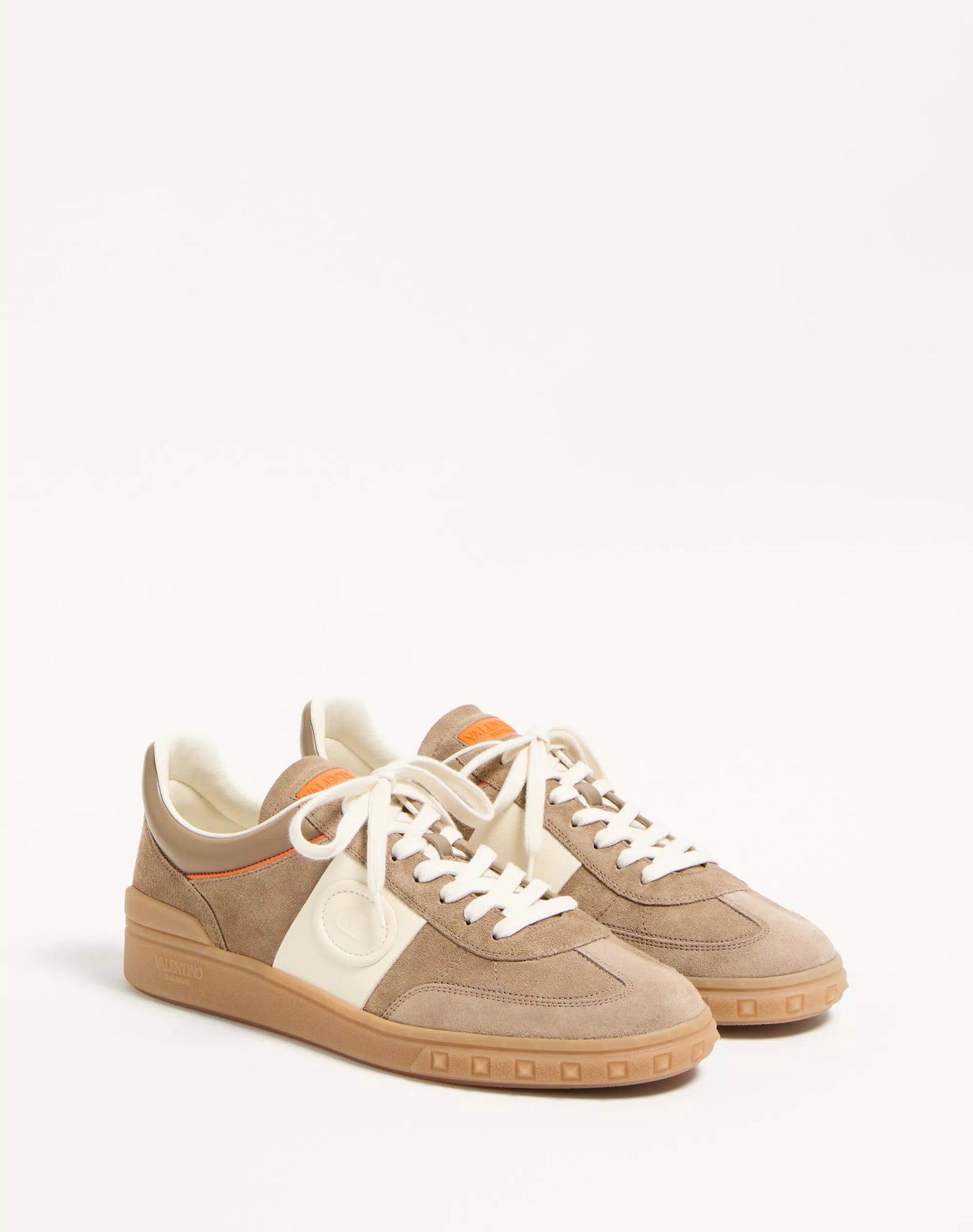Low-Top Sneaker Upvillage aus Veloursleder Khaki/Elfenbein