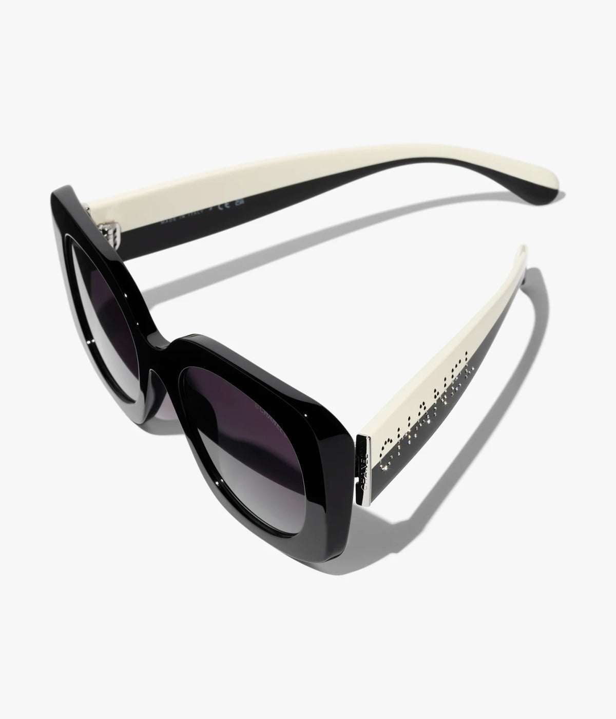 Zweifarbige quadratische Sonnenbrille aus schwarzem Acetat mit grauen Gläsern