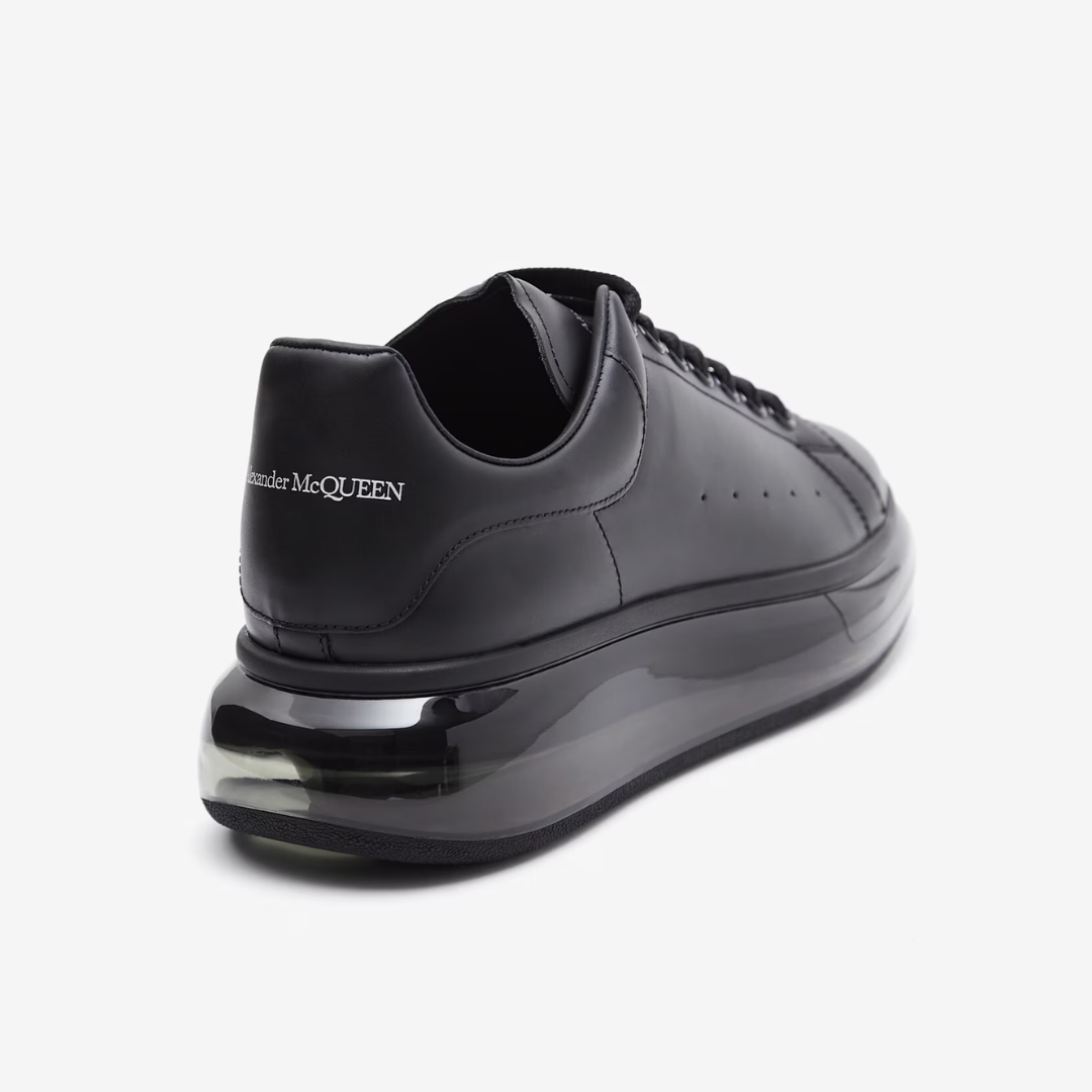 OVERSIZED BLACK GUM