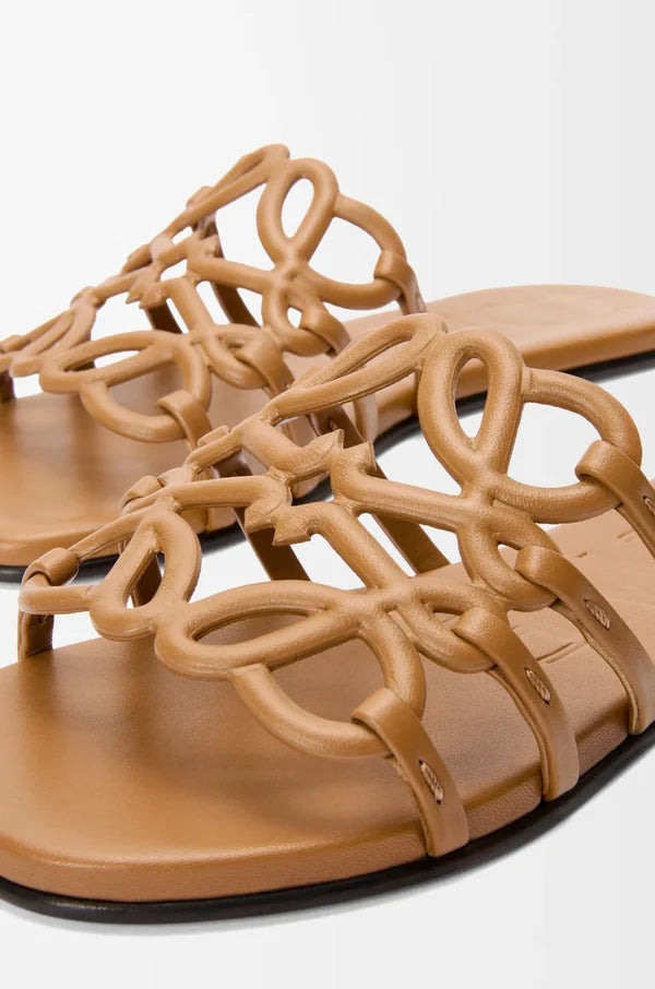 Slide Anagram Petal in soft leather Camel