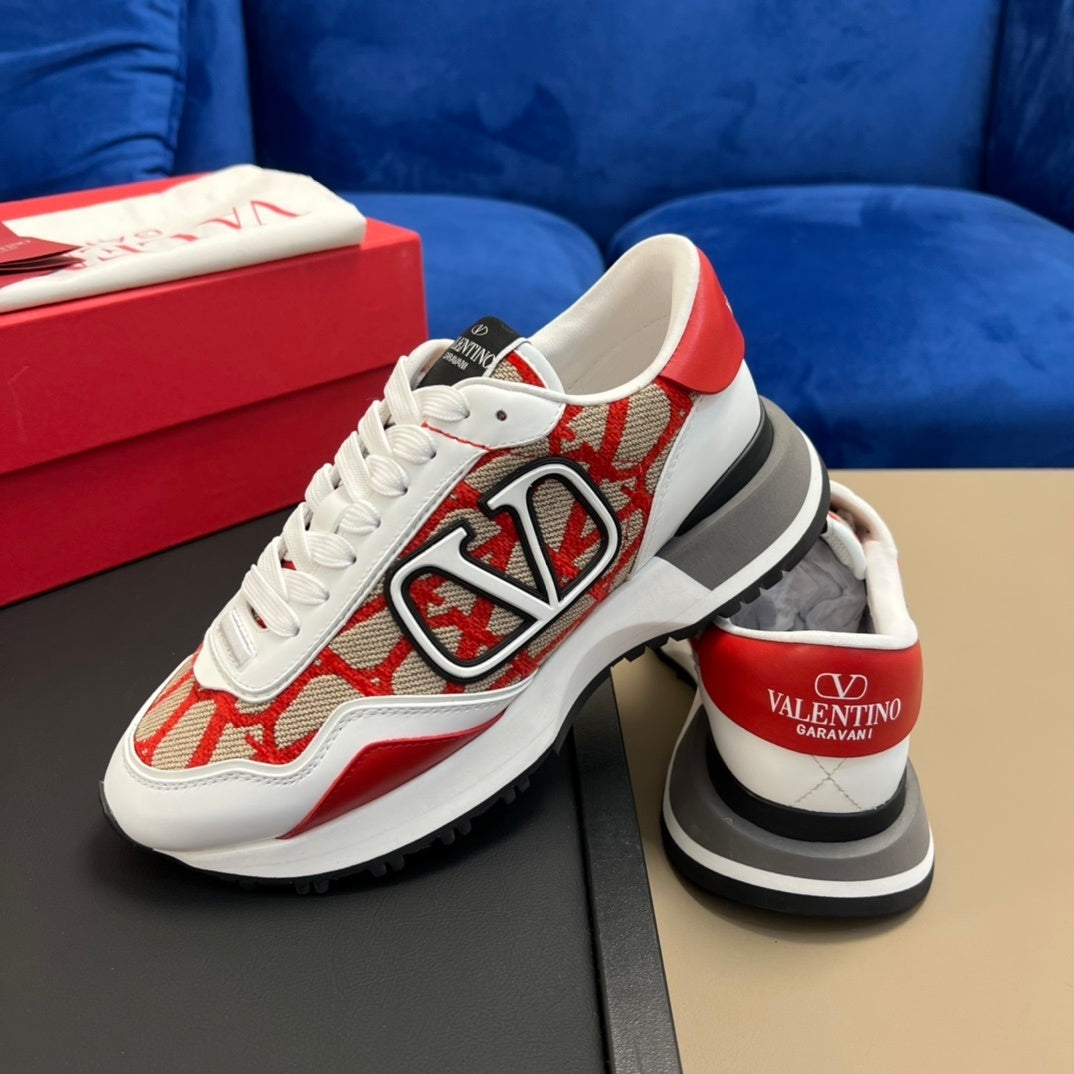 Lacerunner sneakers with suede trim red