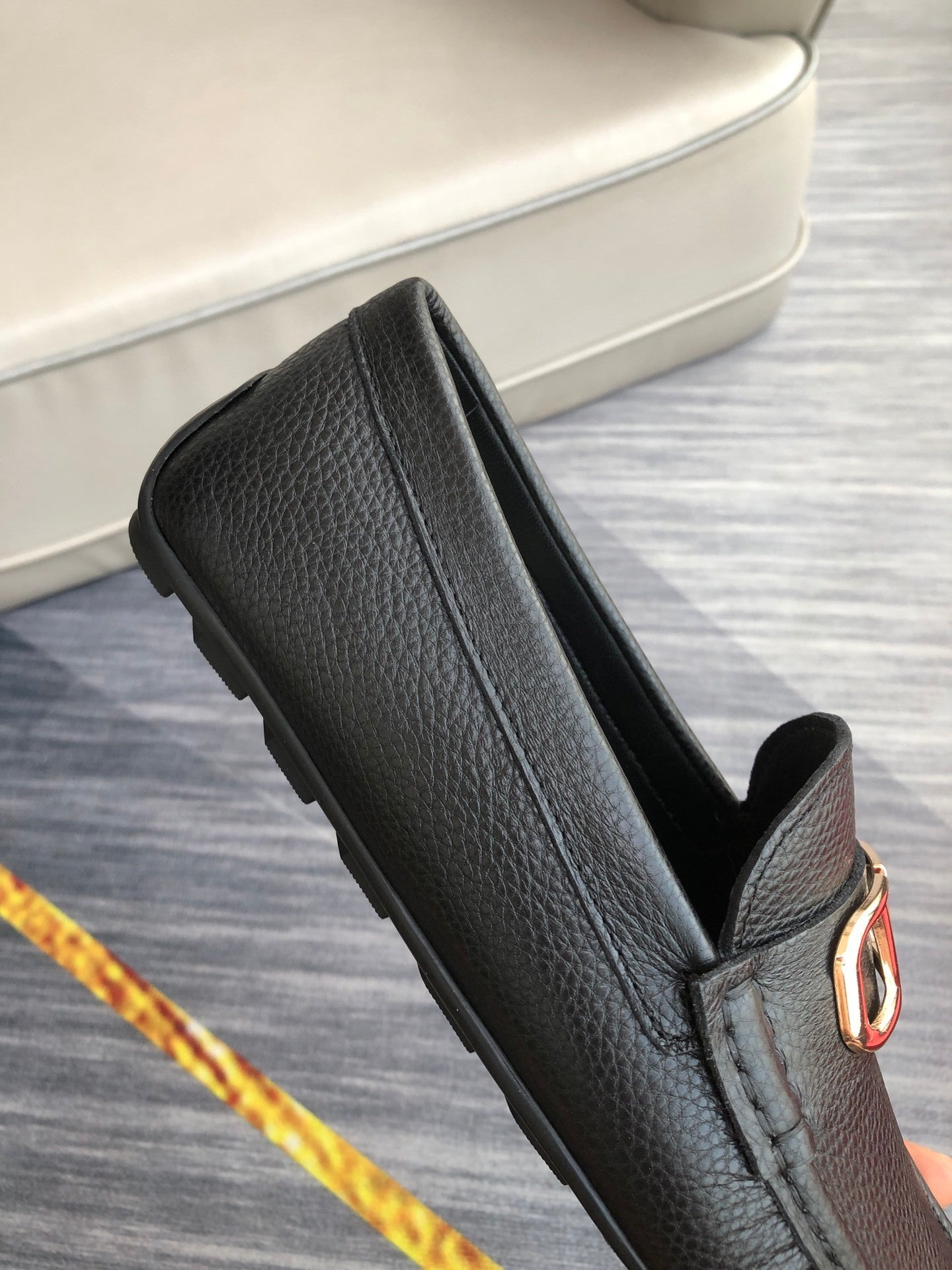 VLogo Signature Driving Shoes in Black Leather