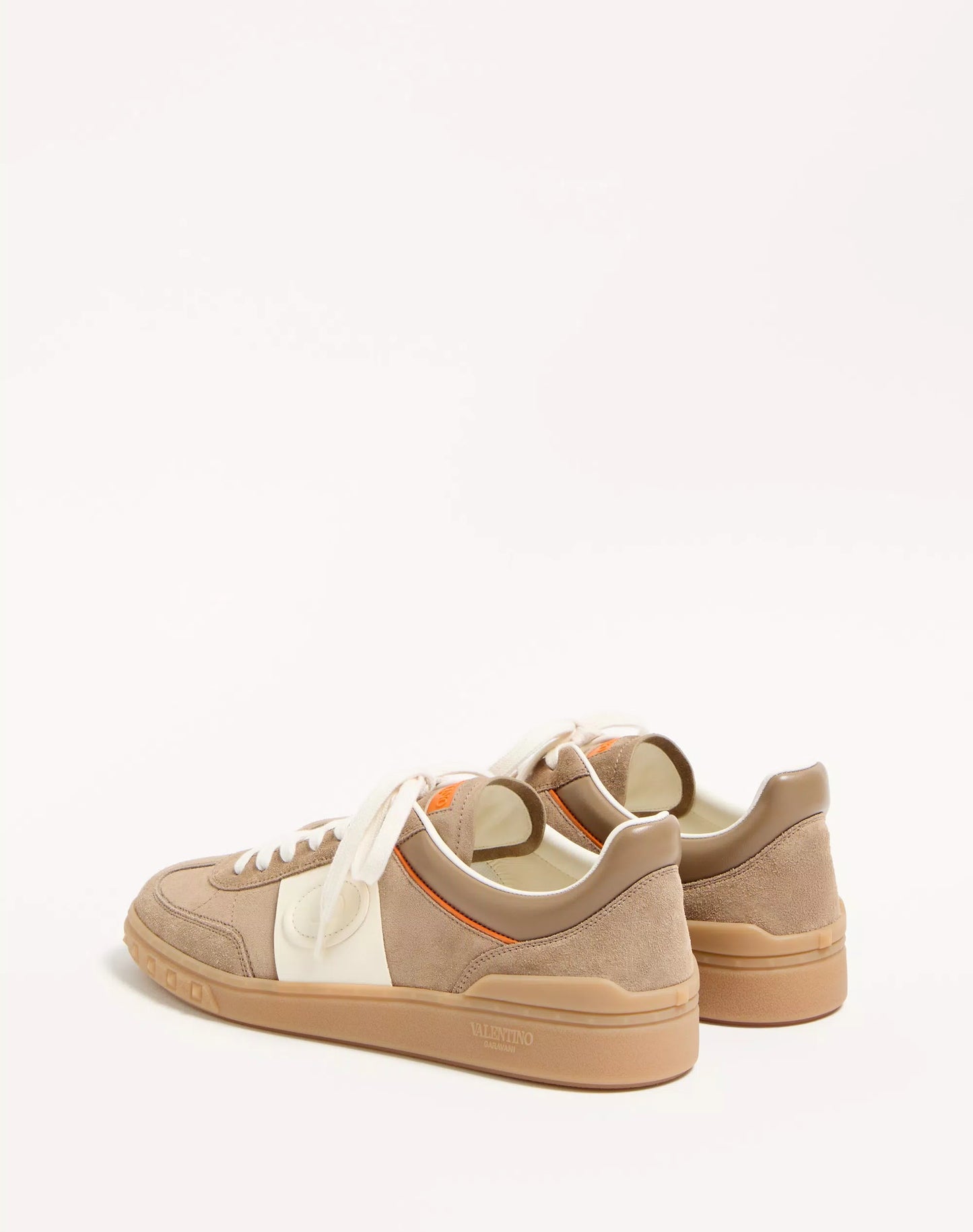 Low-Top Sneaker Upvillage aus Veloursleder Khaki/Elfenbein