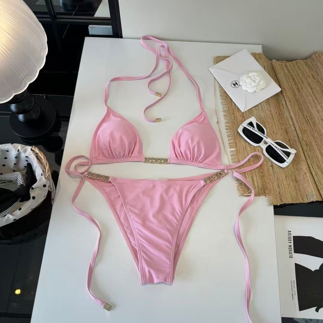 Triomphe Bikini-Set Rosa mit goldenen Details