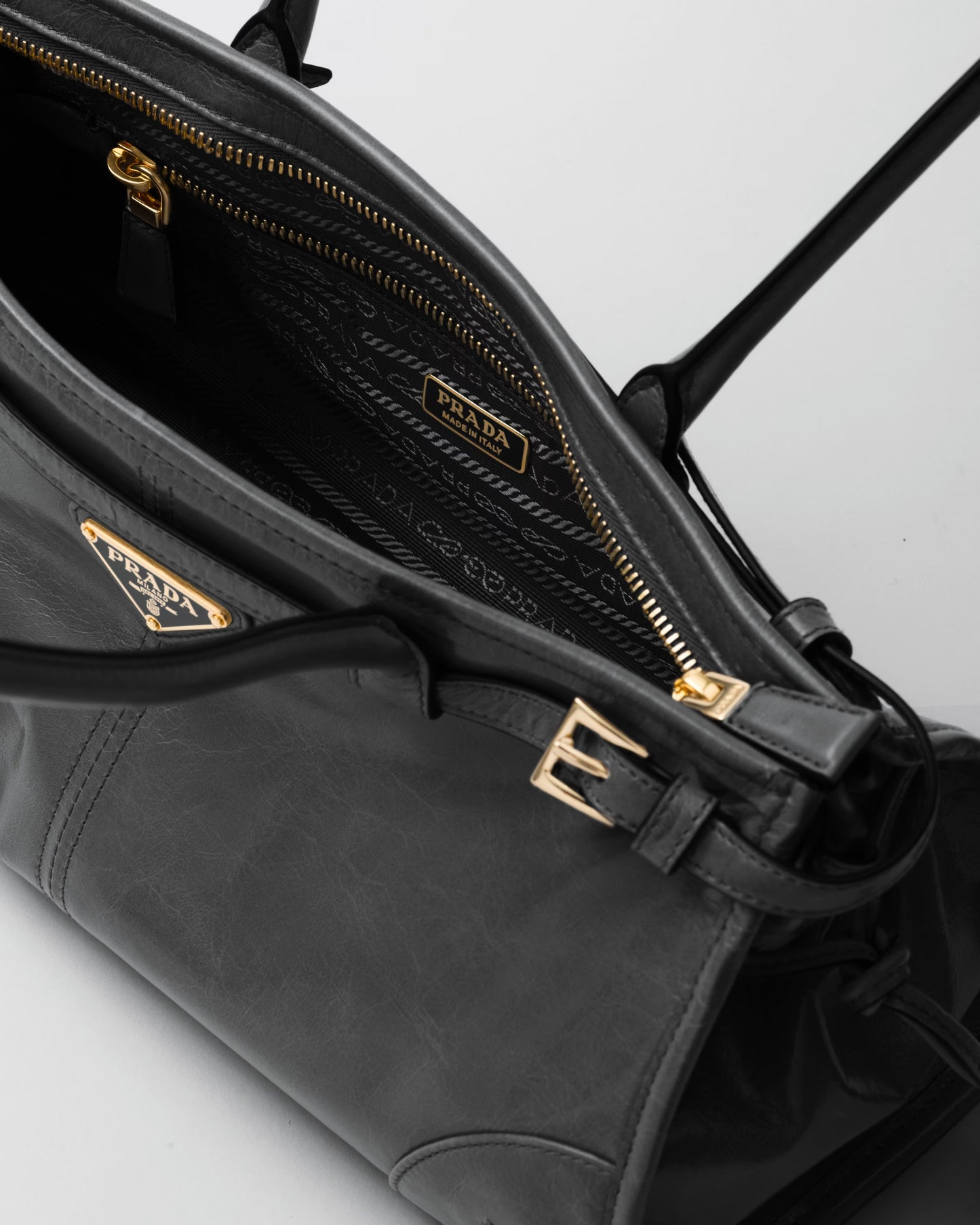 Bonnie Mittelgroße Handtasche aus Leder Schwarz