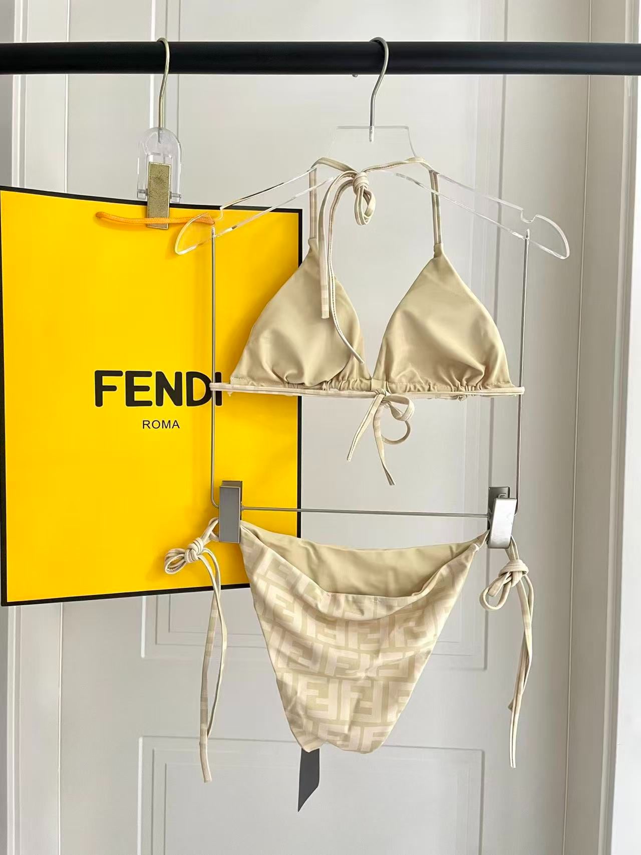 Triangel-Bikini mit FF-Logomuster Neutral