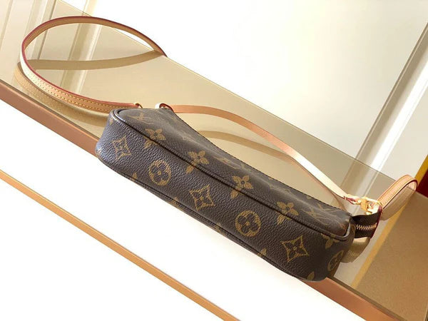 LV POCHETTE ACCESSORIES NM