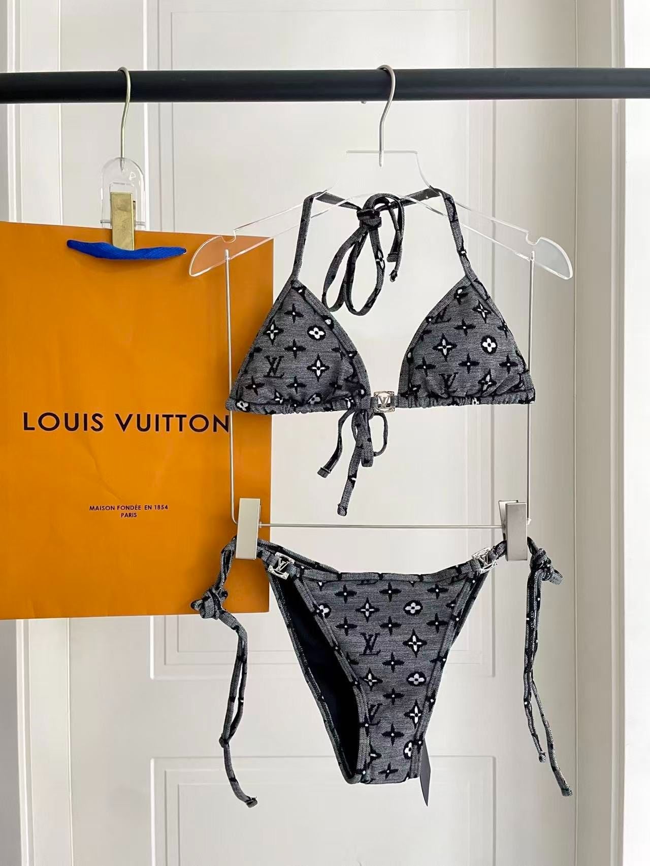 Monogram Denim Effect Hardware Bikini Grau