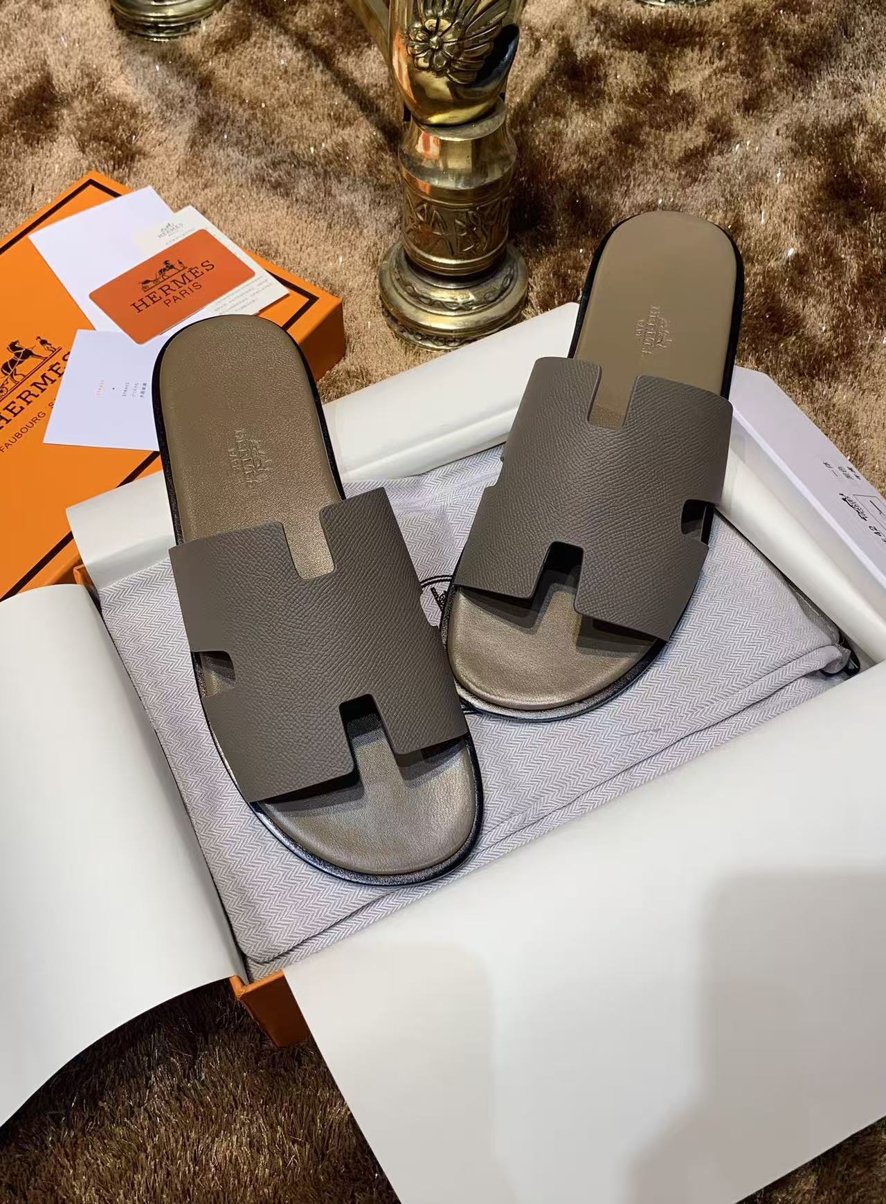 Herren-Sandalen Izmir aus taupefarbenem Epsom-Leder