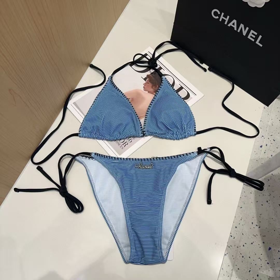 Gestreiftes Bikini-Set Blau