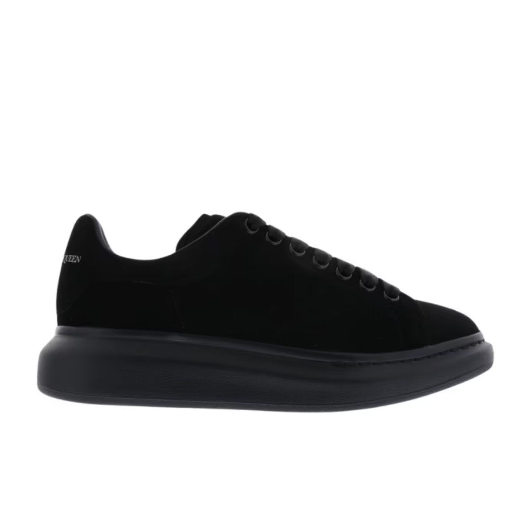 OVERSIZED BLACK SUEDE