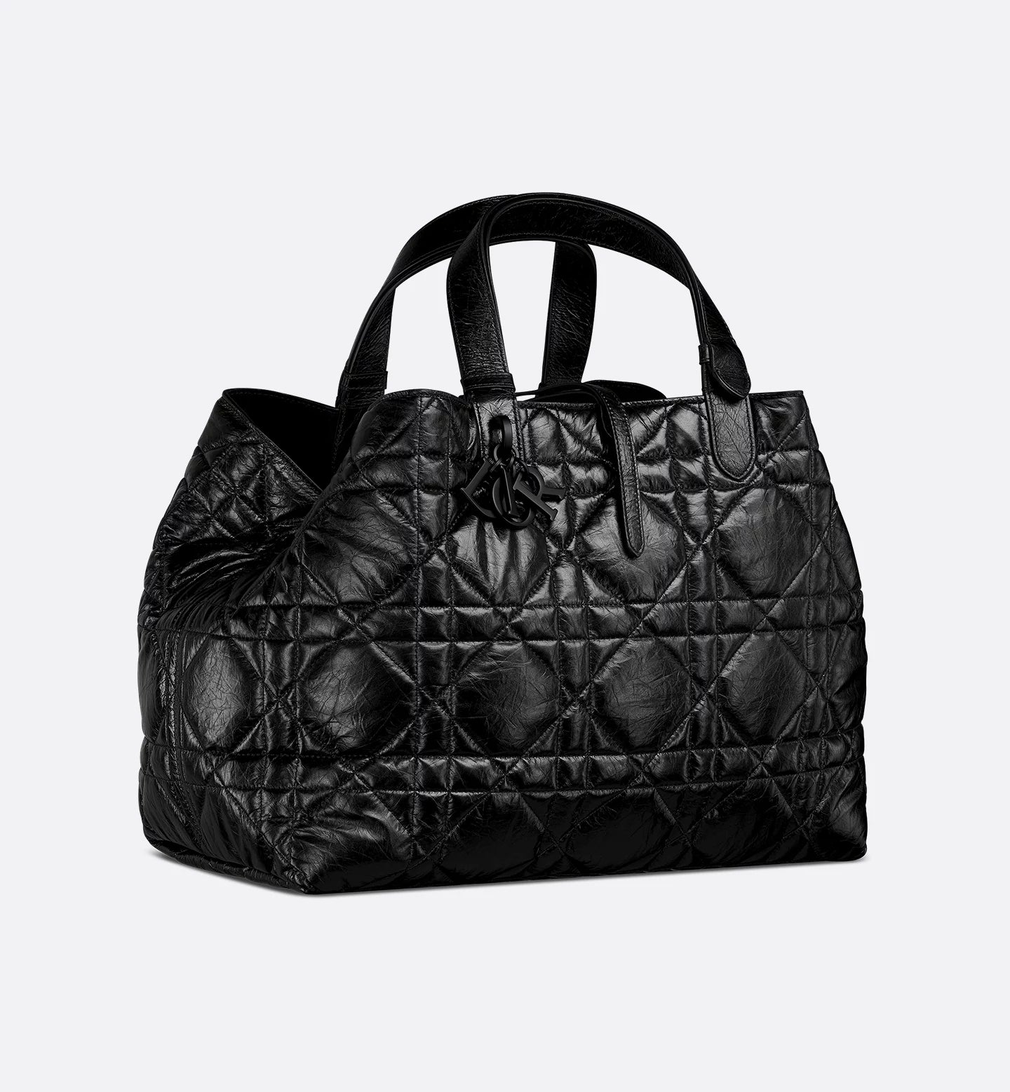 Toujours Medium bag in black crinkled calfskin with Macrocannage topstitching
