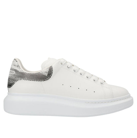 Oversized lace-up sneakers