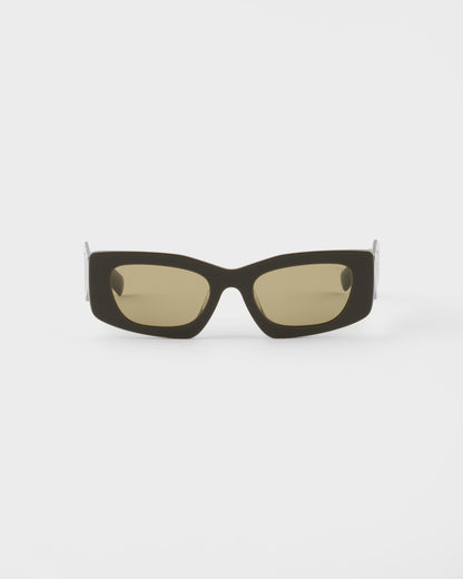 Sonnenbrille mit Dreieckslogo und olivfarbenen Gläsern