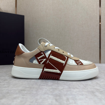 VL7N Leather Sneakers Brown