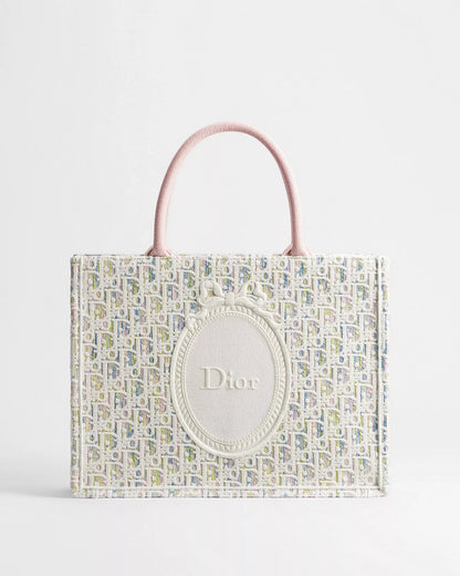 Mittelgroße Dior Book Tote mit Riemen Oblique Pastel Stickerei