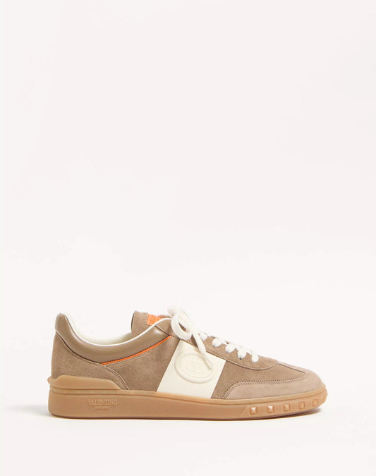 Low-Top Sneaker Upvillage aus Veloursleder Khaki/Elfenbein