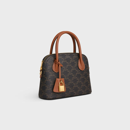 Honorine Teen Tasche aus Triomphe-Canvas und Kalbsleder in Cognac