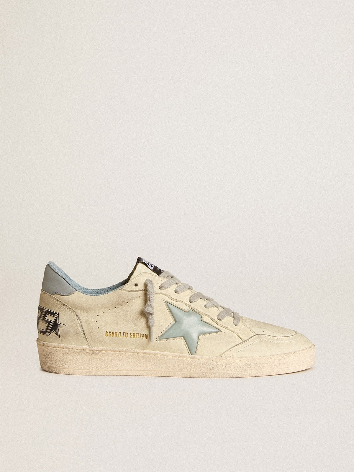 Ball Star LTD mit hellblauer Plastik-Stern und Leder-Fersenlasche