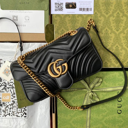 GG Marmont Mittelgroße Matelassé-Tasche Schwarz