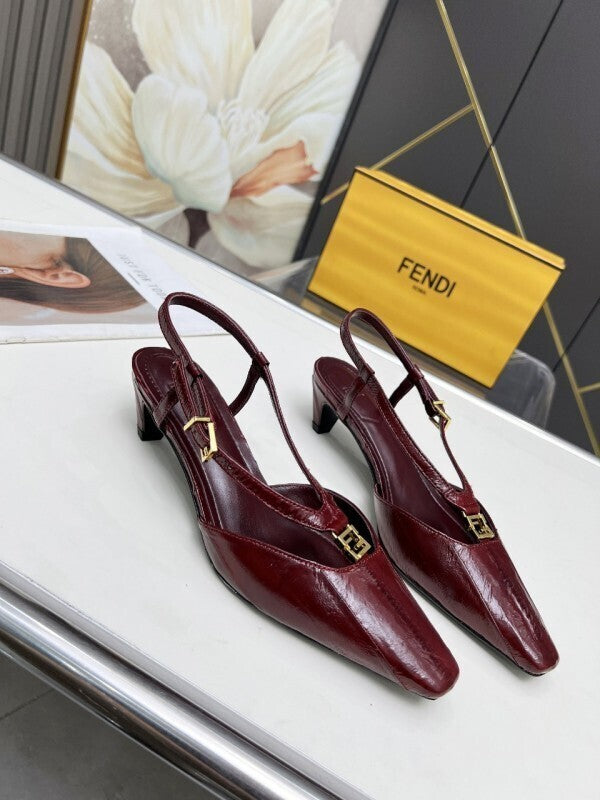 Kitten-heel pumps in Bordeaux leather with FF buckles in gold