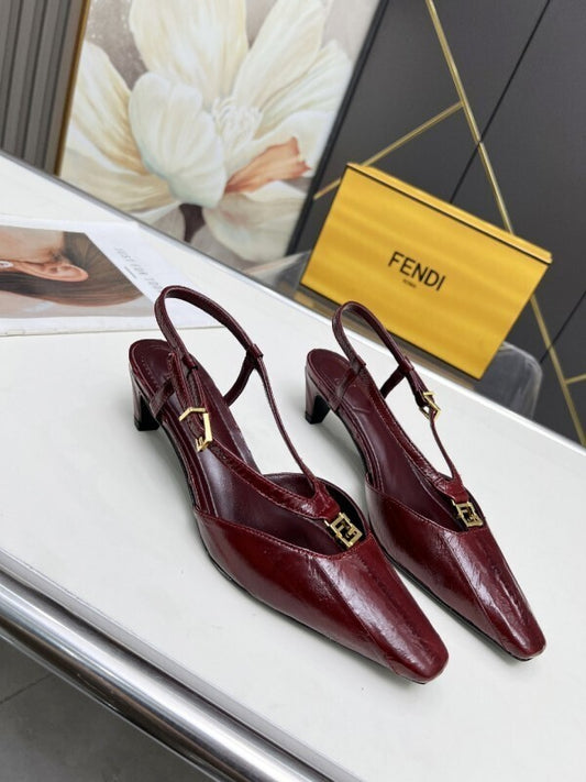 Kitten-heel pumps in Bordeaux leather with FF buckles in gold