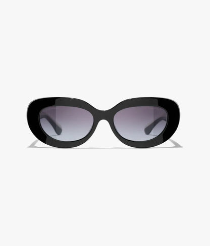 Zweifarbige ovale Sonnenbrille aus schwarzem Acetat mit grauen Gläsern