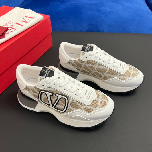 Lacerunner sneakers with suede trim Toile Iconographe