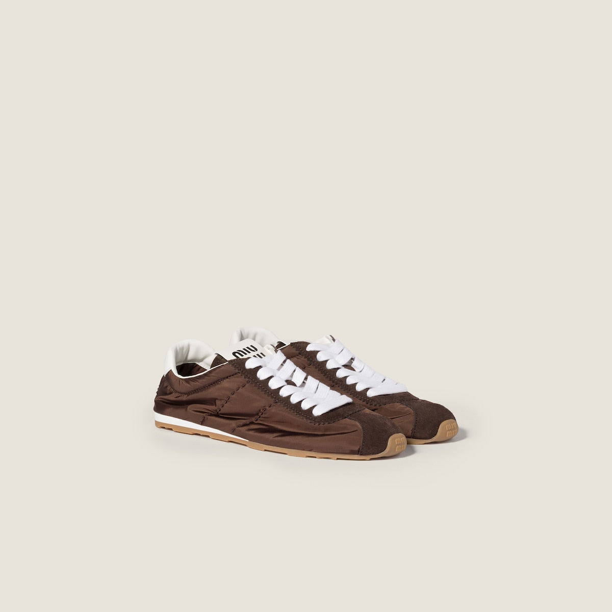 Sneakers Plume aus technischem Stoff und Wildleder in Burnt