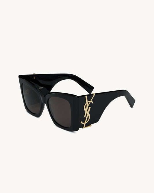Oversized cat-eye sunglasses in black acetate for women