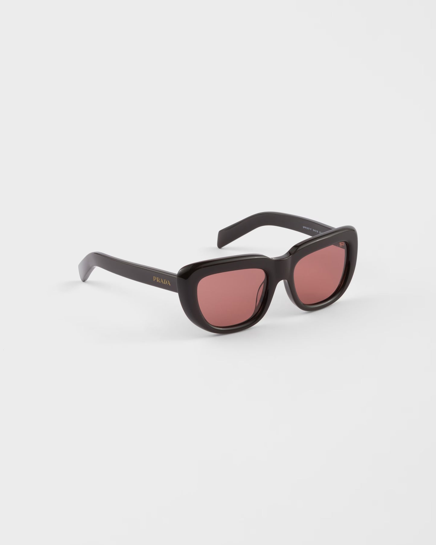 Rechteckige Sonnenbrille aus schwarzem Acetat mit zigarrenfarbenen Gläsern