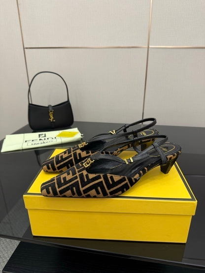 Colibrì Lite FF Jacquard Pumps mit Fersenriemen