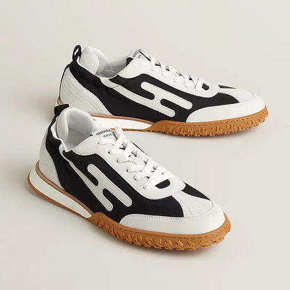 Jet Sneakers Black / White