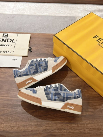 Match sneakers in blue suede