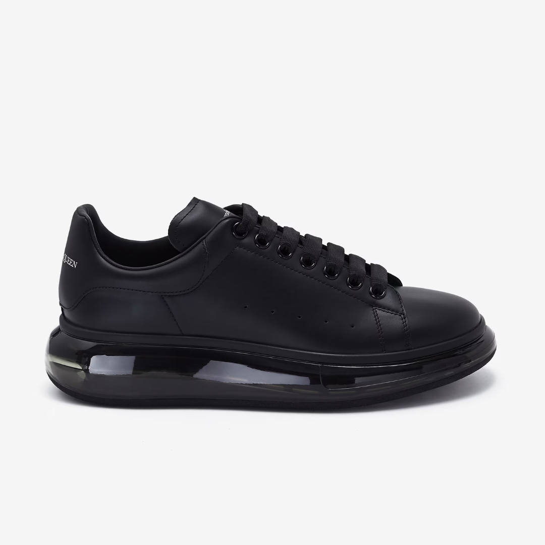 OVERSIZED BLACK GUM