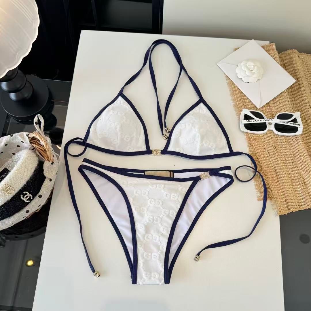 Bikini-Set mit GG-Monogramm und Triangel-Top Weiß