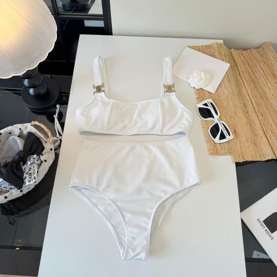 Triomphe High-Waist-Bikini-Set Weiß mit goldenen Details
