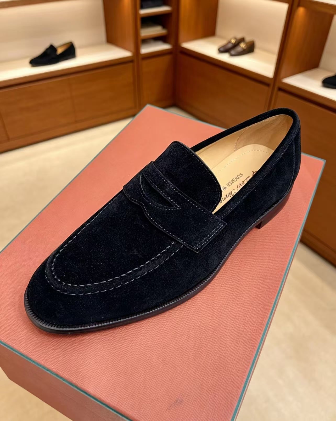 Sergio Mokassins aus schwarzem Wildleder