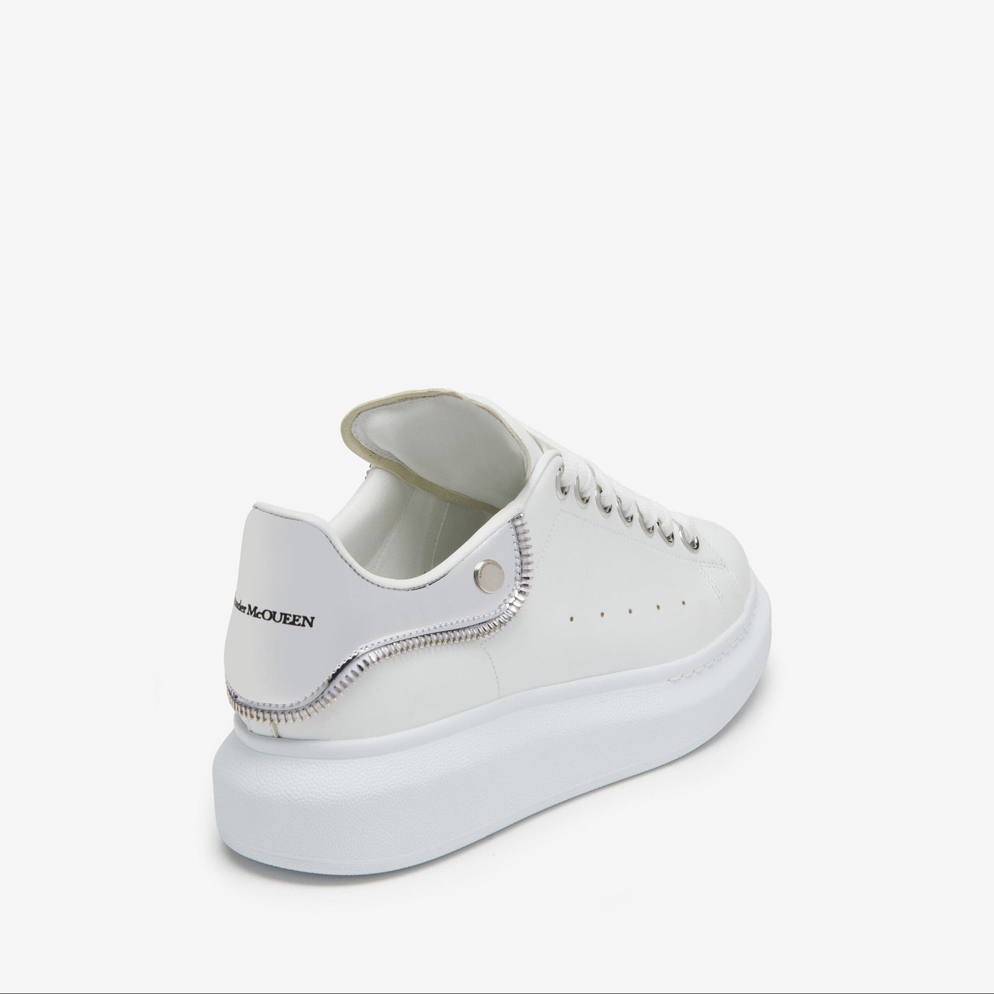Oversized in white silver