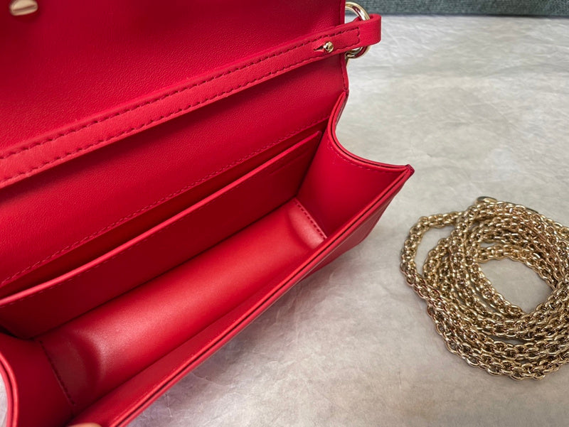 Locò Schultertasche aus Kalbsleder Rot