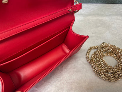 Locò Schultertasche aus Kalbsleder Rot