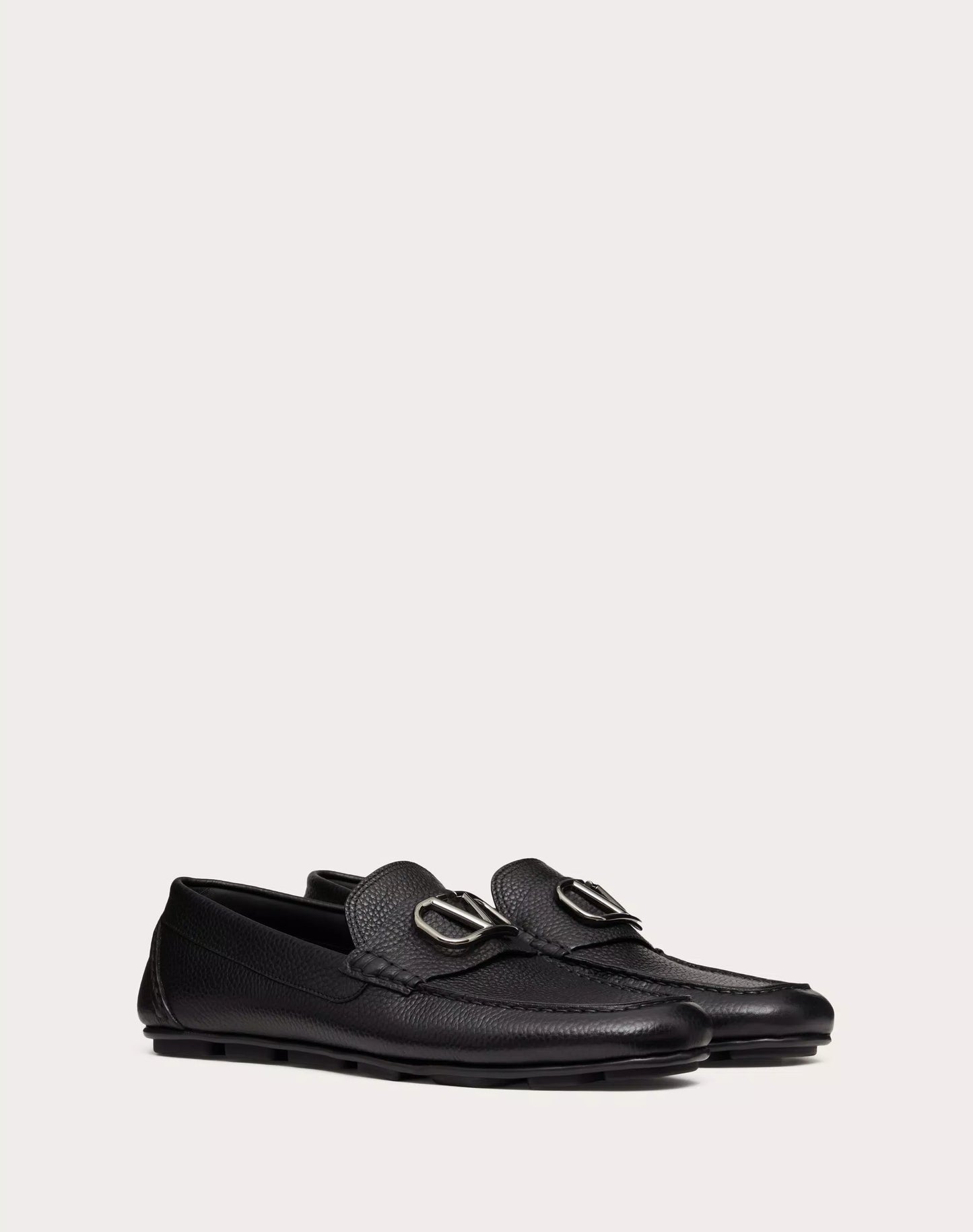 Driver Loafer VLogo Signature aus genarbtem Kalbsleder Schwarz